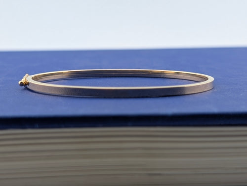 14 karat Square bangle - 4.5g