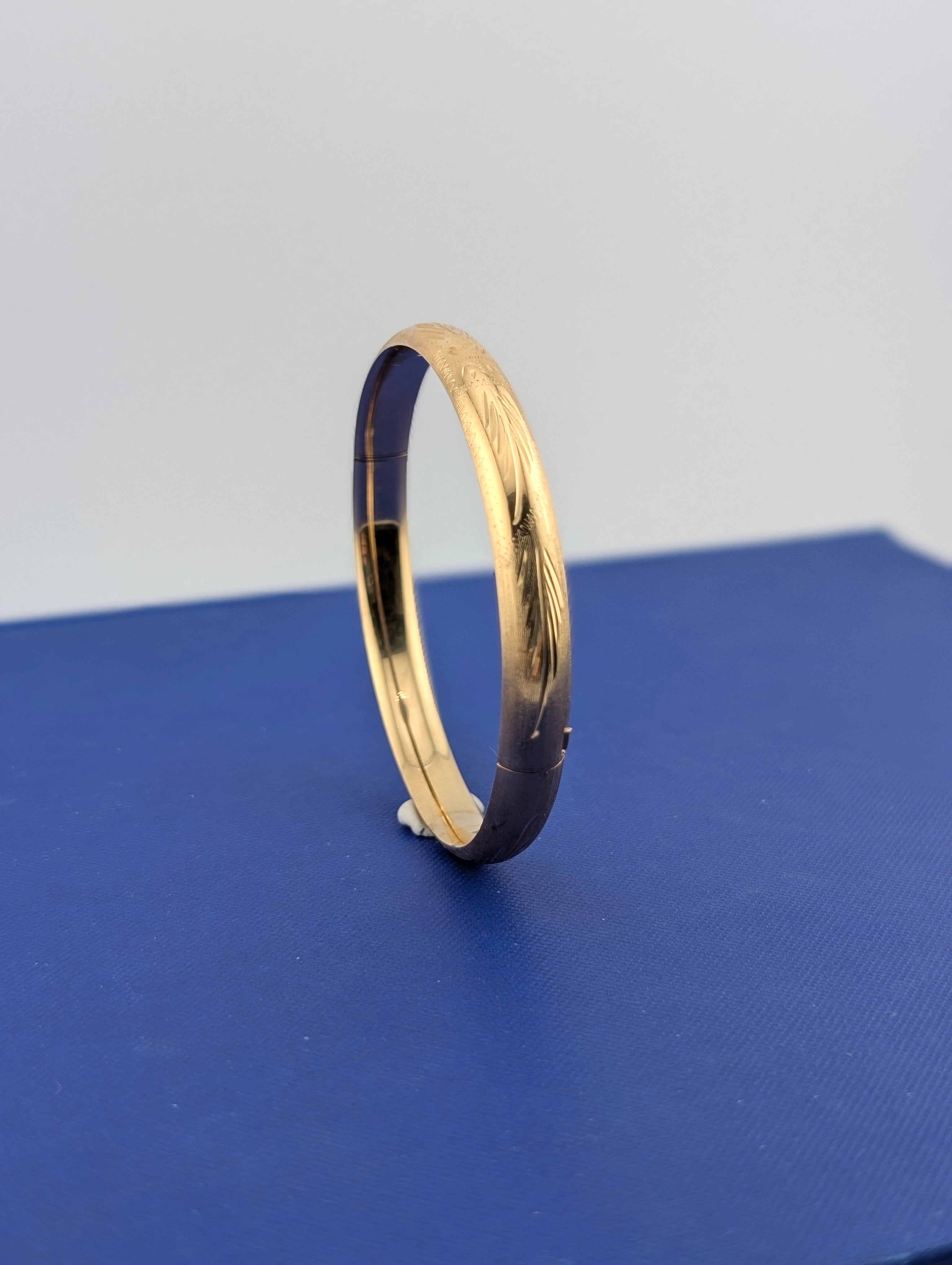14kt Engraved Dome Bangle