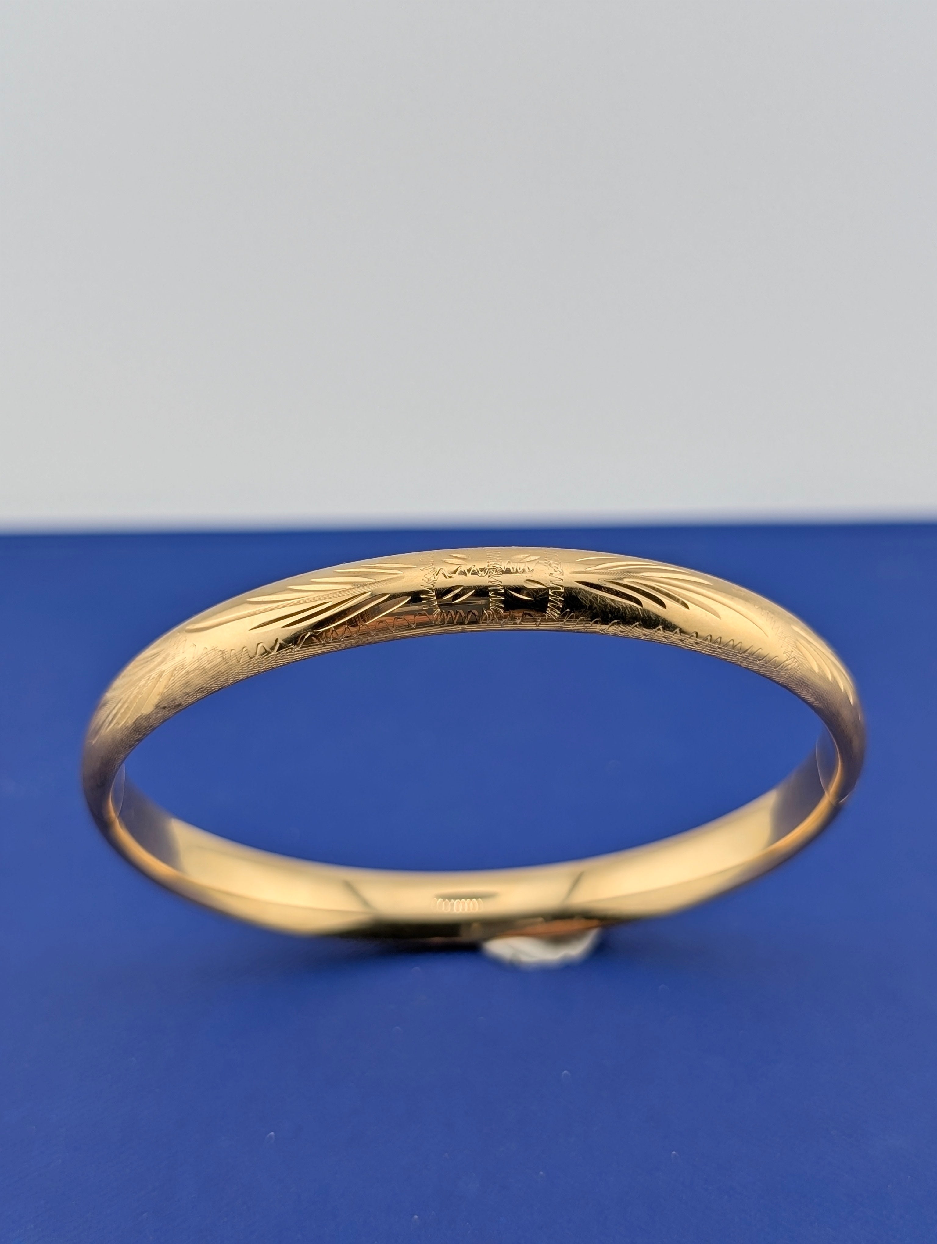 14kt Engraved Dome Bangle