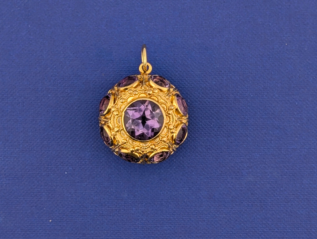 18kt Amethyst Fob