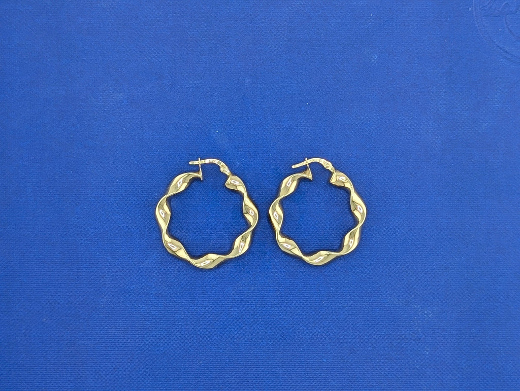 14ky Ribbon twist hoop earrings