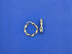 14ky Ribbon twist hoop earrings