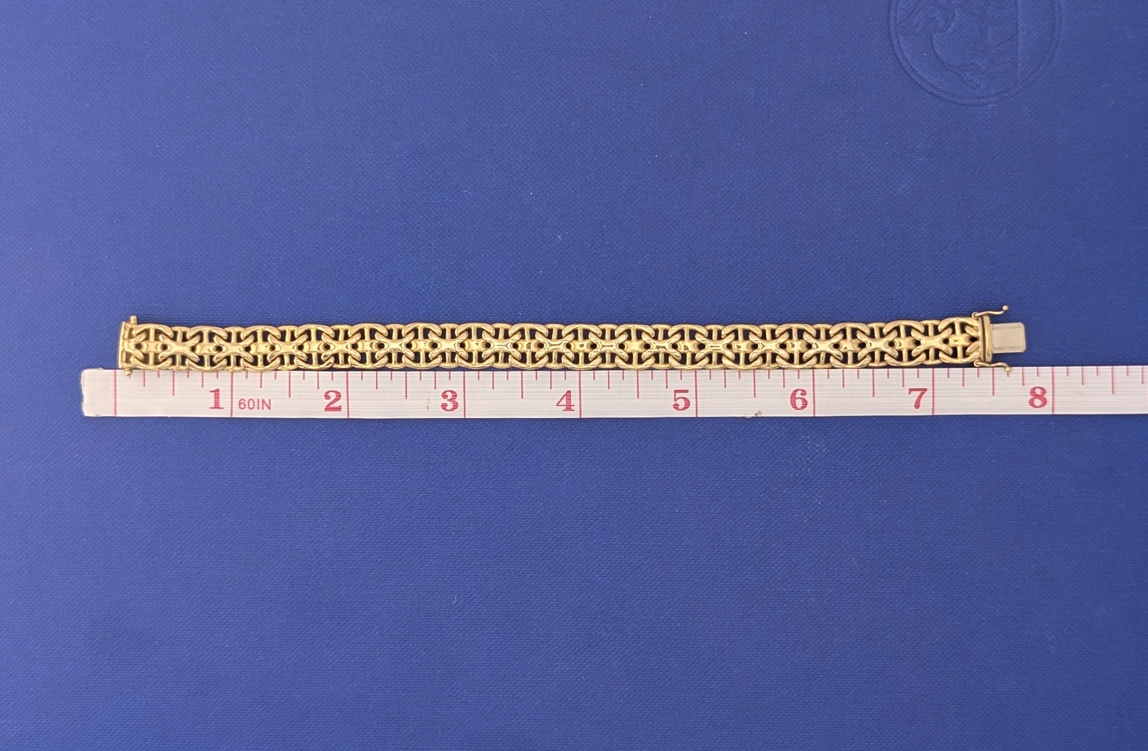 14kt Yellow Gold dosed x-link Bracelet - 26.1g