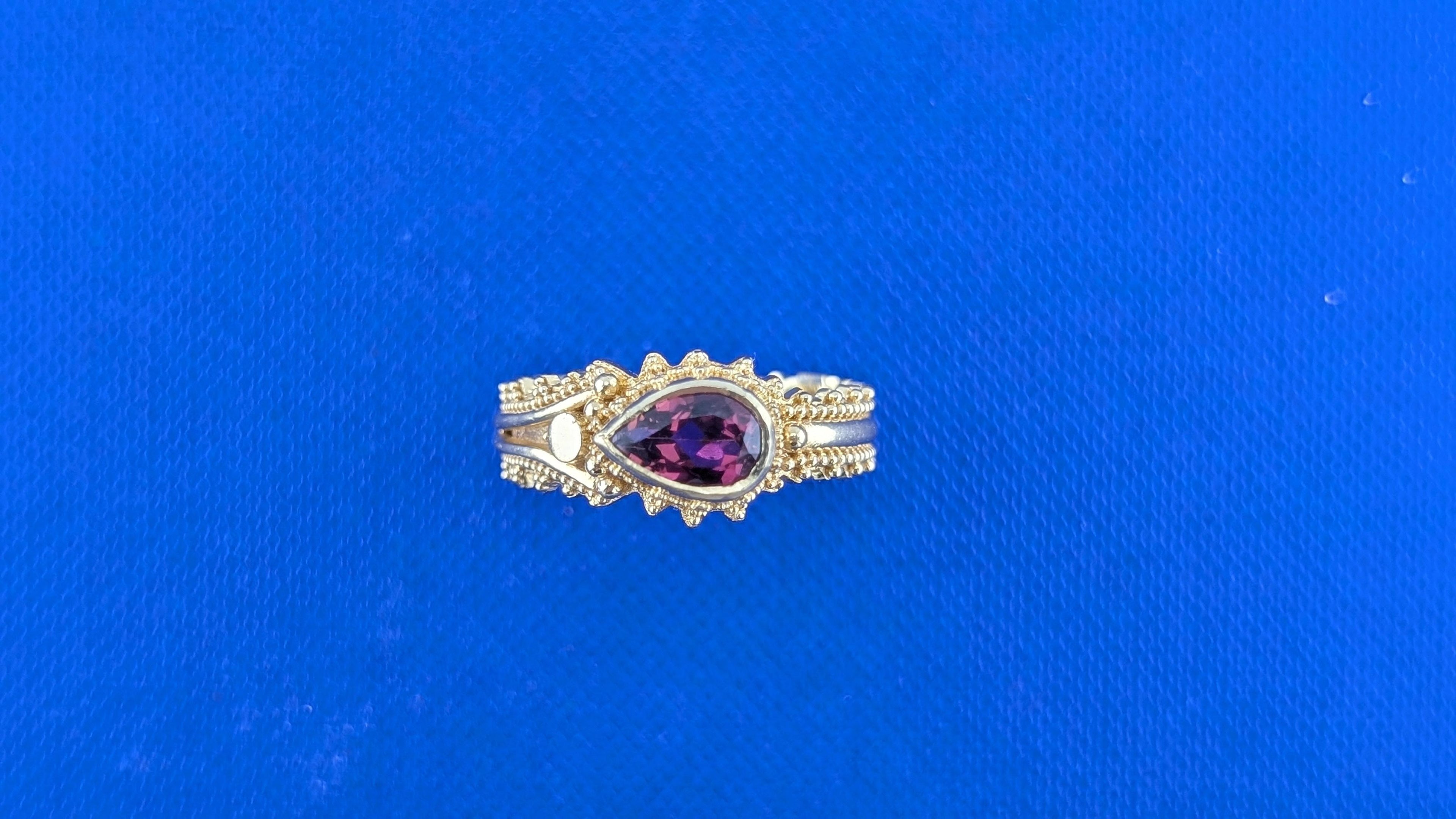 18kt Yellow Gold and Tourmaline Fashion Ring-6.8g