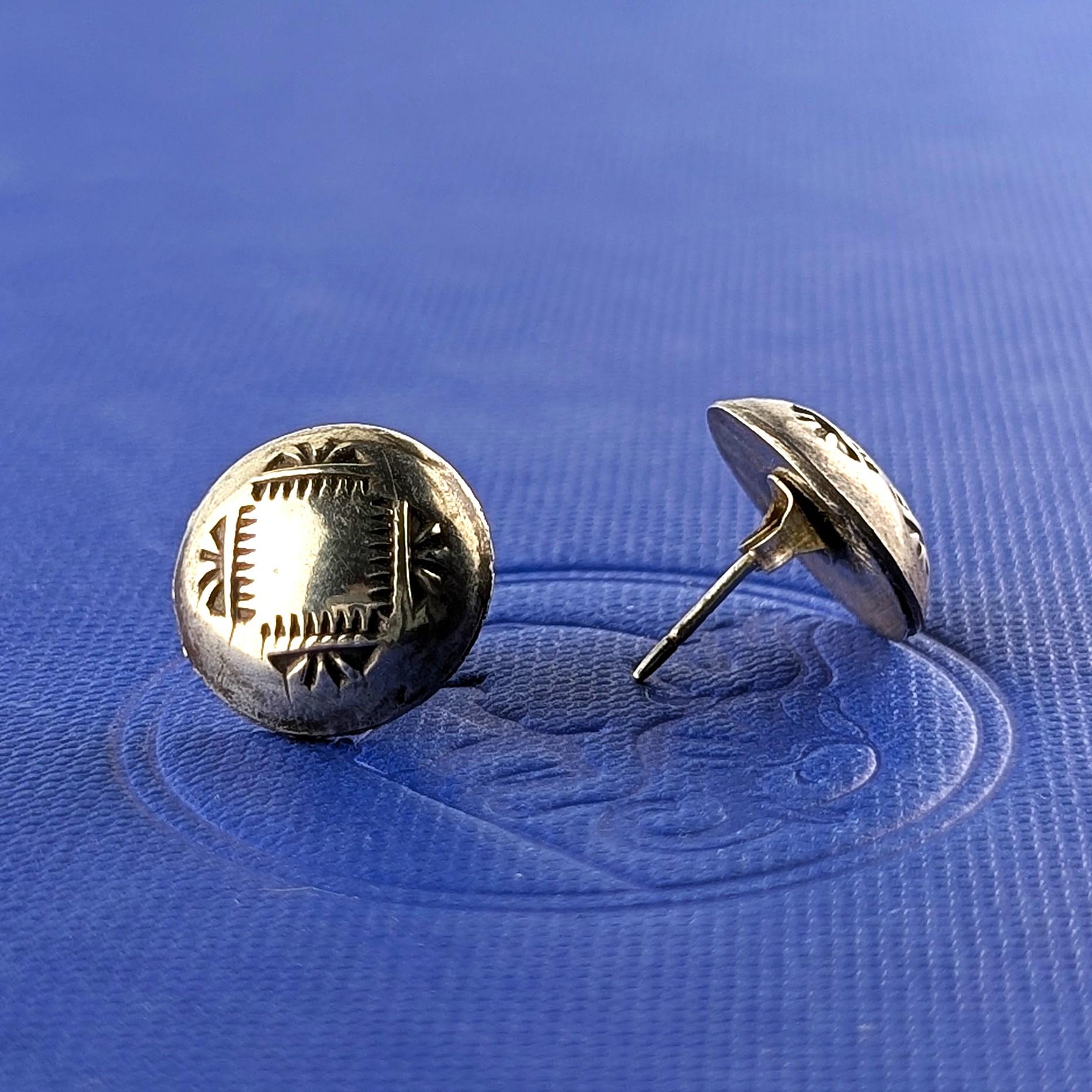 SS Navajo "Pearl" Earrings- 2.6g