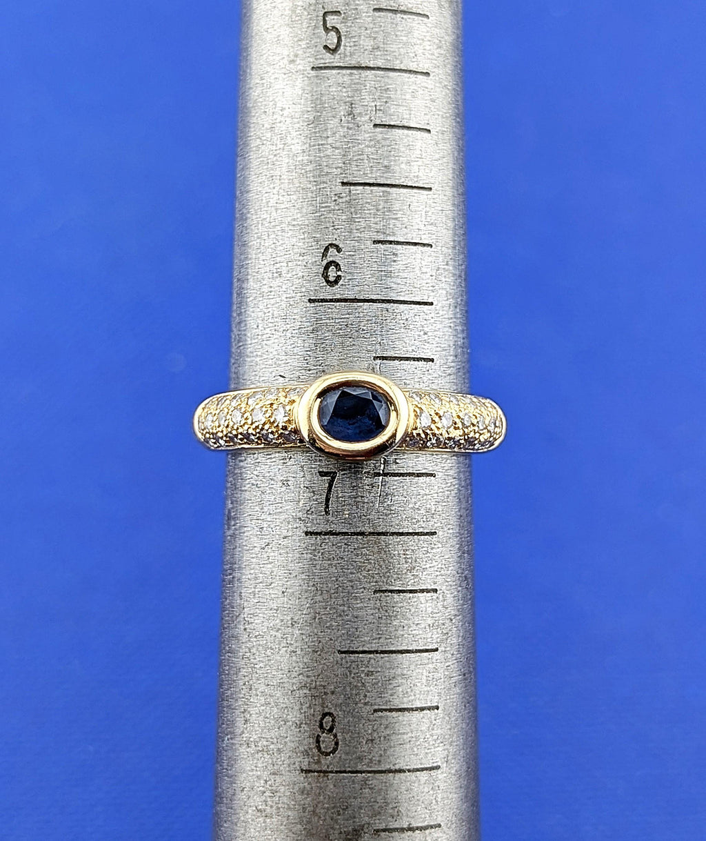 18kt Yellow Gold Sapphire and Diamond Ring - 4.4g