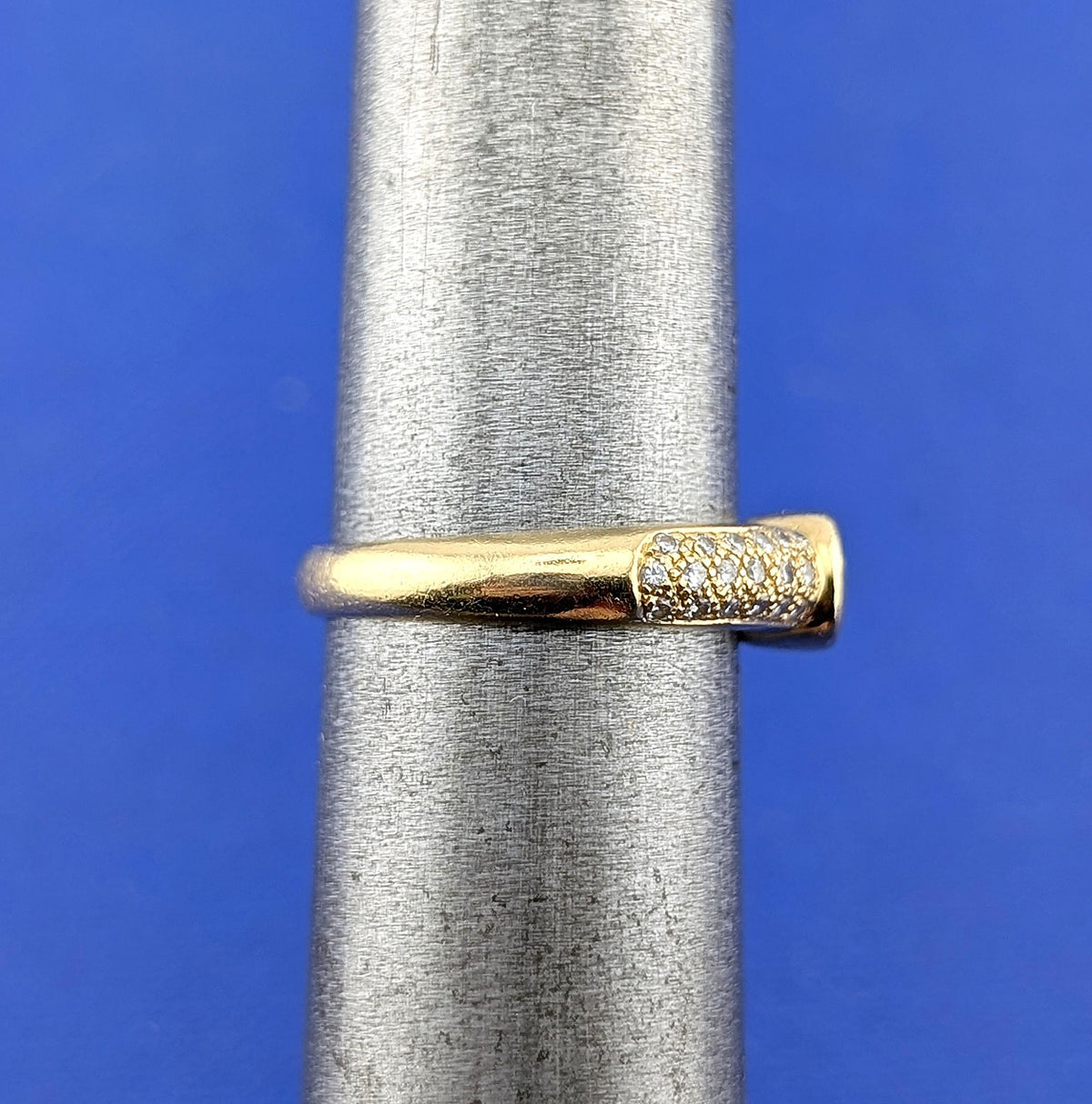 18kt Yellow Gold Sapphire and Diamond Ring - 4.4g
