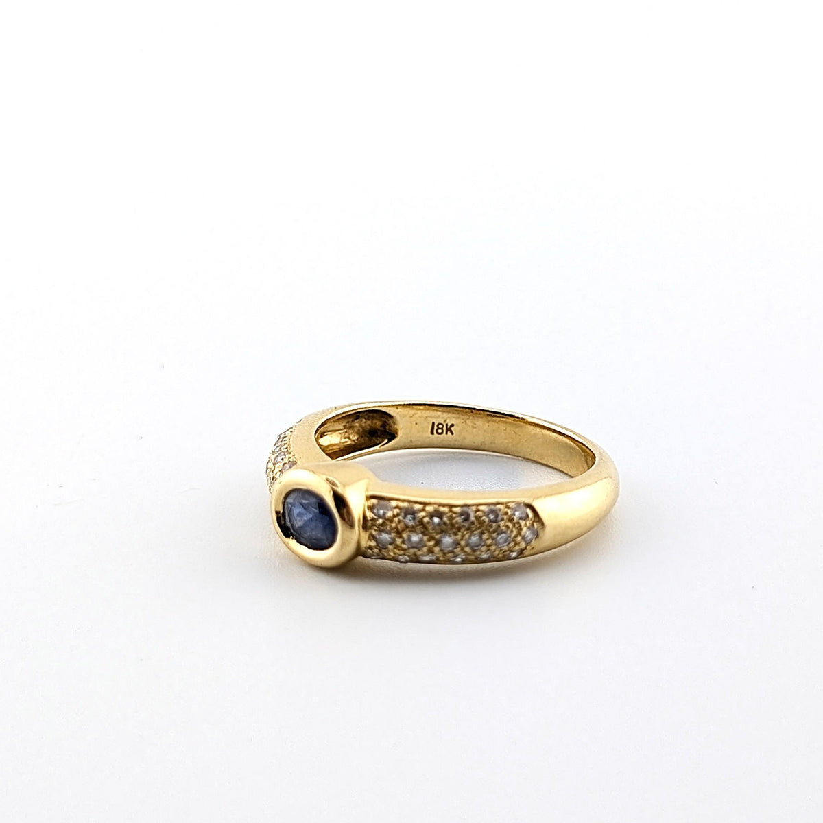 18kt Yellow Gold Sapphire and Diamond Ring - 4.4g