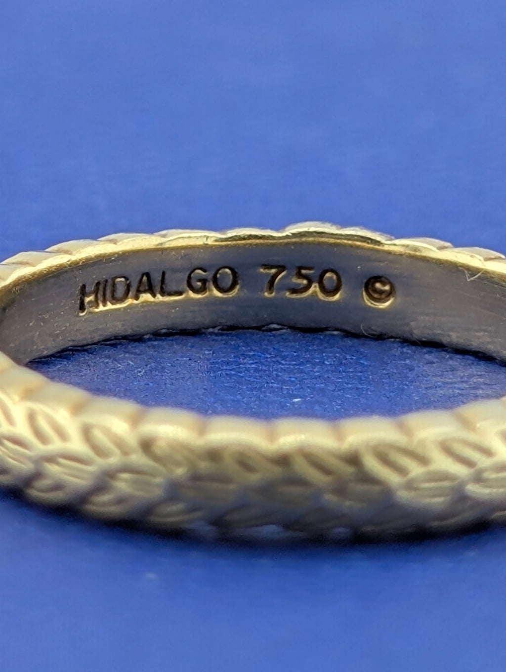 18kt Hidalgo Engraved Band - 4.1g
