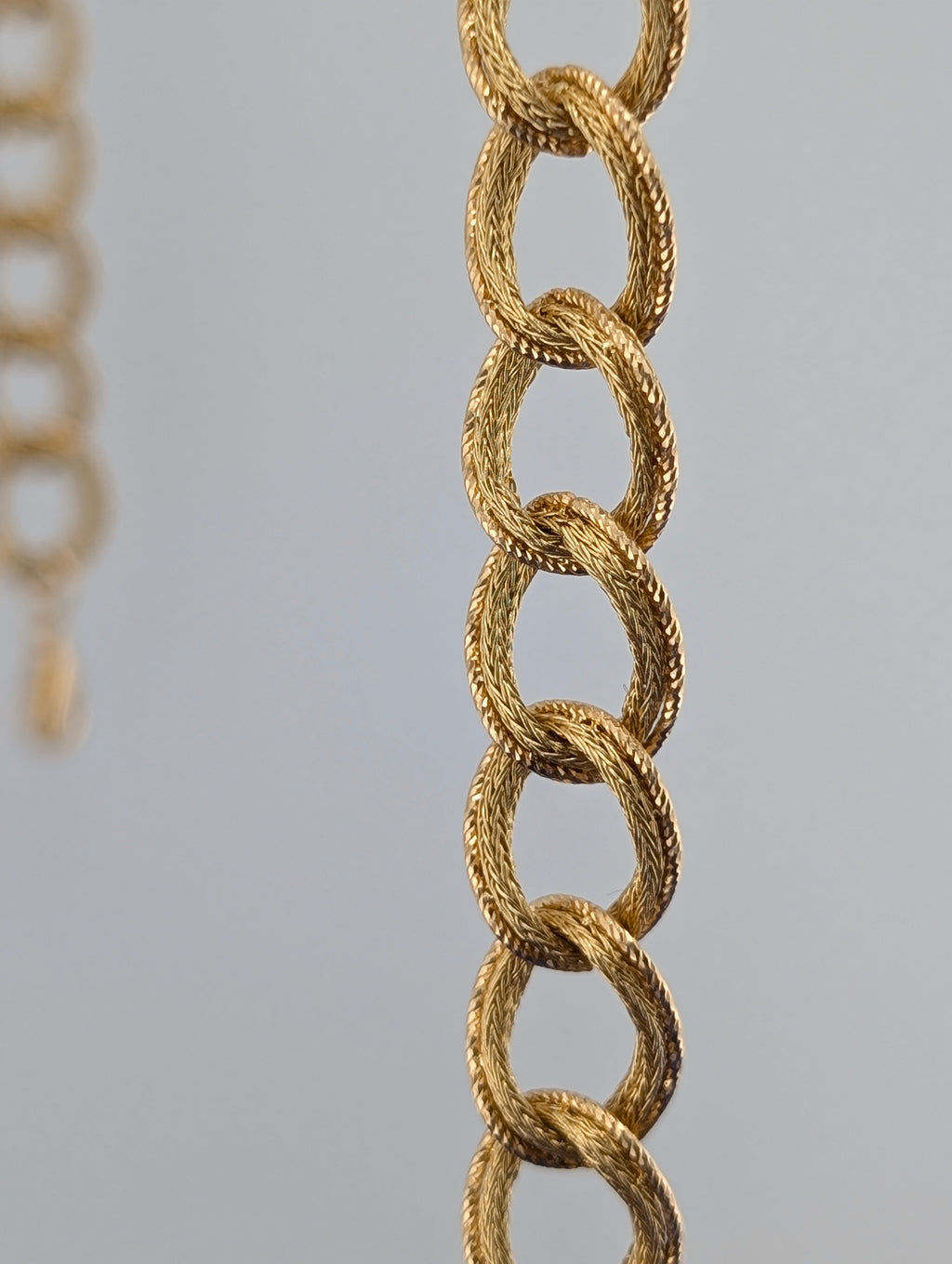 18kt Curb fancy link necklace