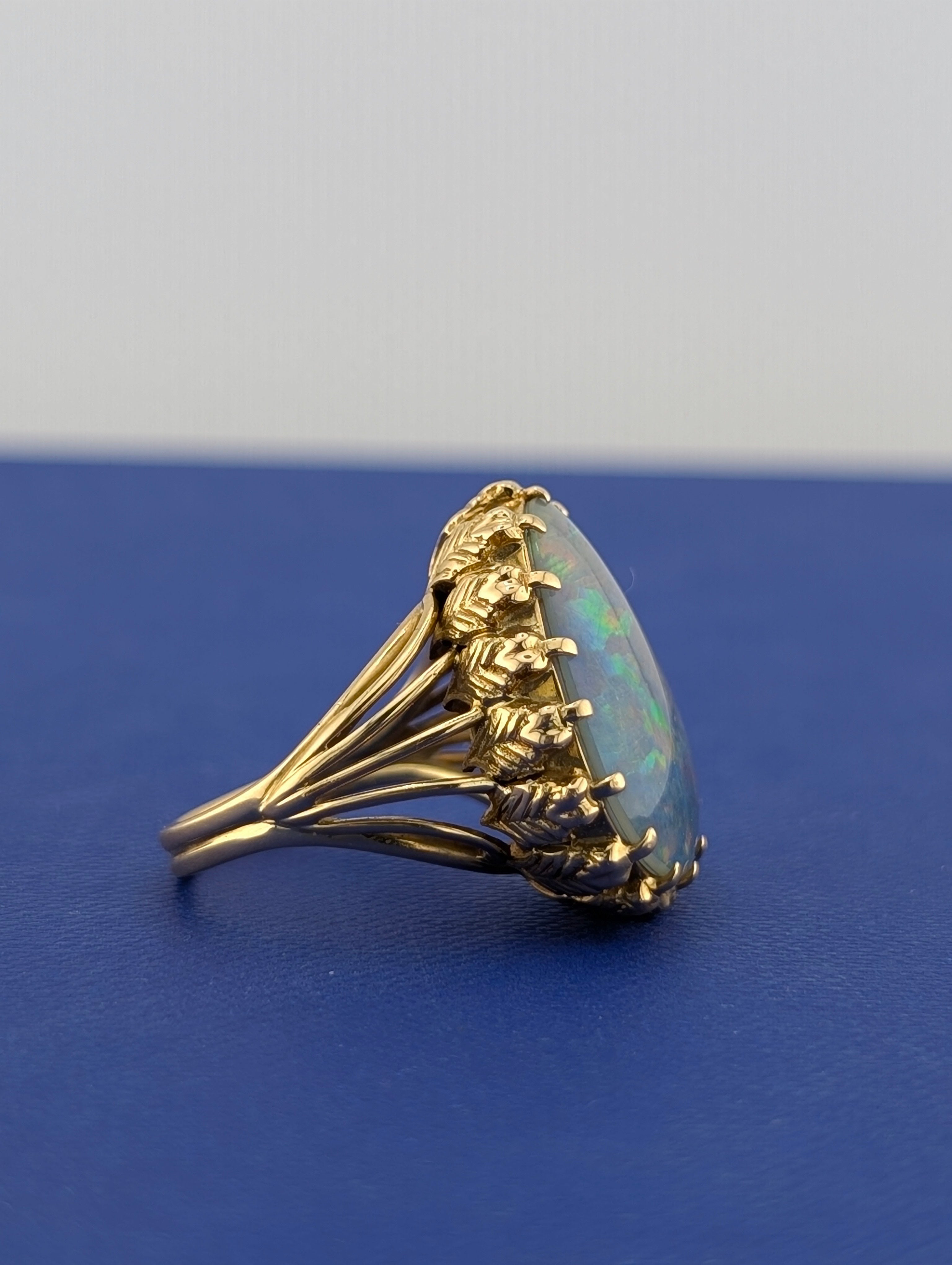 18kt Opal ring - 12.6g